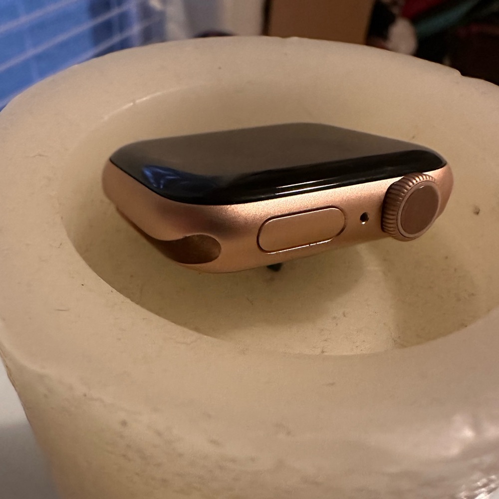 Apple Watch - Picture 5 of 5